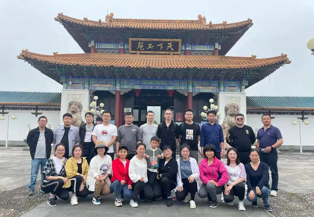 追寻红色印迹 汲取奋进力量 | 精华股份党史教育暨户外团建活动(图6)