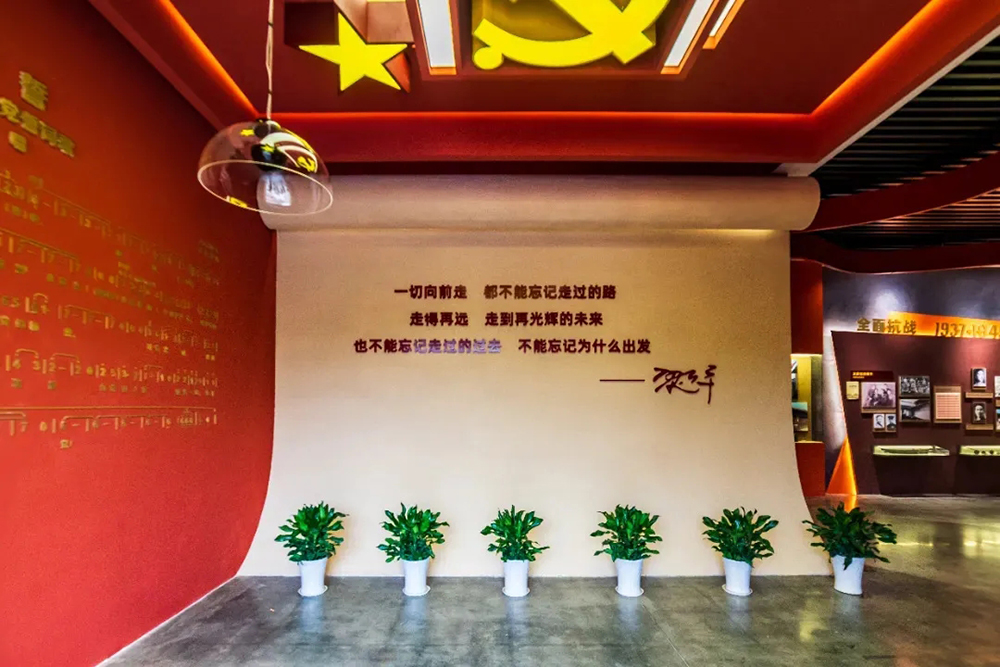 铭记历史，致敬英雄 | 党支部组织开展2025年缅怀先烈主题教育活动(图4)