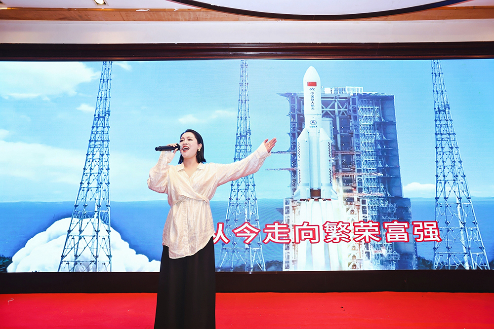 双精聚智庆中秋,共叙团圆话未来  精成车业 & 精华股份2025年中秋团圆宴圆满举行(图2) 双精聚智庆中秋,共叙团圆话未来  精成车业 & 精华股份2025年中秋团圆宴圆满举行(图2)