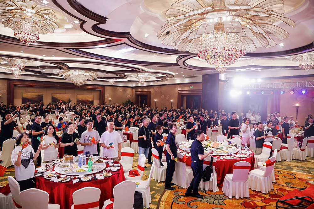 双精聚智 月满同行 | 2026宁波精成车业、精华股份中秋团圆宴圆满举行(图9) 双精聚智 月满同行 | 2026宁波精成车业、精华股份中秋团圆宴圆满举行(图9)